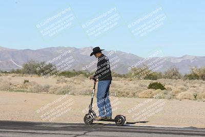 media/Jan-15-2026-Racers Edge (Thu) [[dfebeb70ab]]/1-Around the Pits-Track Walk/